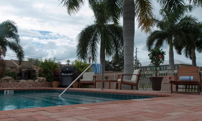 Sarasota Apartamento | Hibiscus Suites - Gateway to Siesta Key
