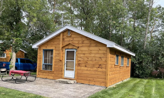 Trent Hills Casa | Hickory Waterfront Cottages #4