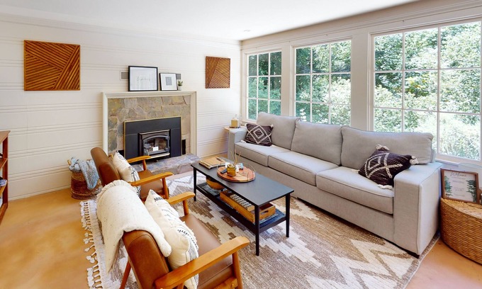 Forestville Casa | Hidden Acres Retreat | Secluded, dog-friendly house in Guerneville with hot tub