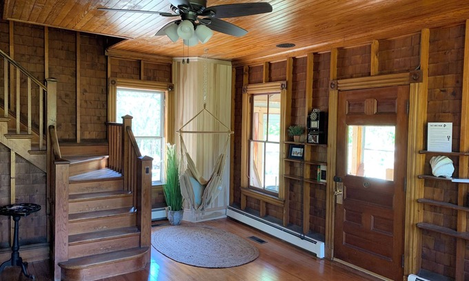 Brooklin Casa | Hidden Cottage