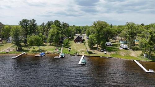 Oscoda Casa | Hidden Cove - Beauty On The Lake!