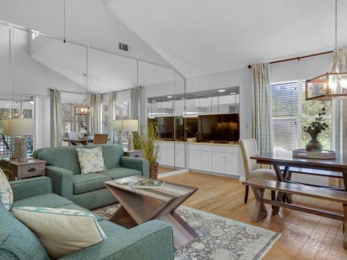 Miramar Beach Apartamento | Hidden Dunes Cottage 157 by Newman-Dailey