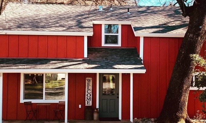 Cedar Ridge Casa | Hidden Falls Farmhouse