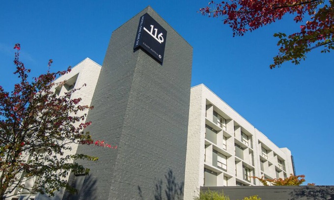 Wilburton Casa | Hidden Gem! 2 Pet-friendly Units, Free Parking, Pool, Near Bellevue Square