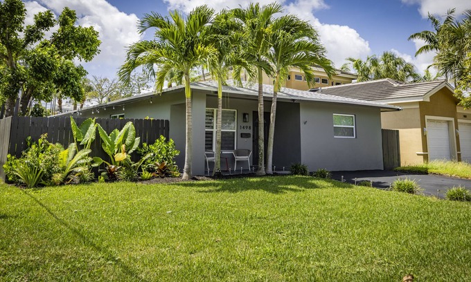 South Corals Casa | Hidden Gem in Fort Lauderdale area! Beautiful 3 BDR/2 BATH centrally located!
