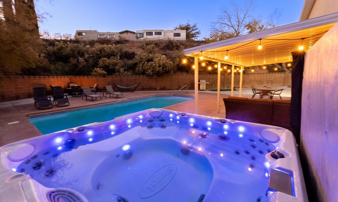 La Verkin Casa | Hidden Gem - La Verkin 300 near Zion National Park | Private Heated Pool & Spa