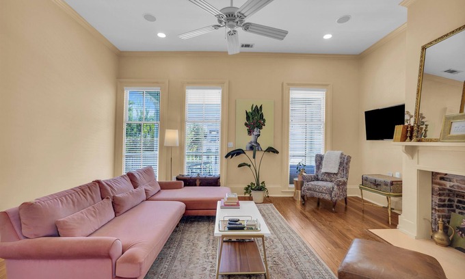 Savannah Victorian District Condominio | Hidden Gem w/Incredible Outdoor Living + Steps to Forsyth by Lucky Savannah