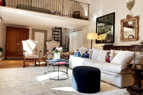 San Niccolo Apartamento | Hidden Gem with Private Gardin - Spacious 2BR