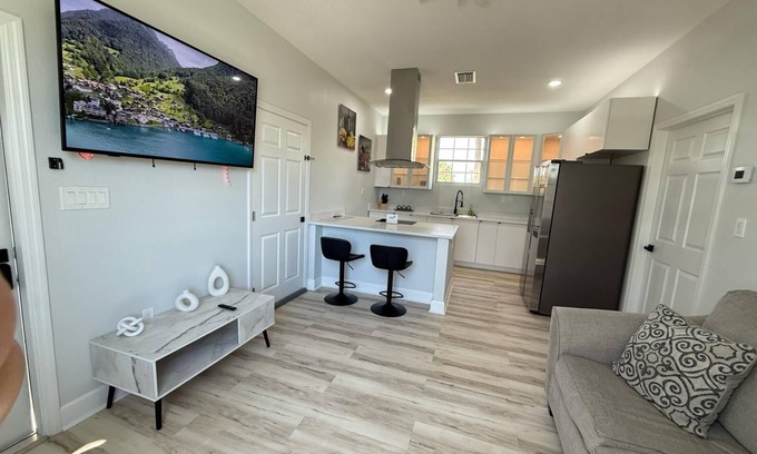 Palm River-Clair Mel Apartamento | Hidden Getaway - Apartament A