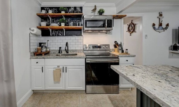 Poinciana Park Casa | Hidden Getaway 5 miles away from Fort Laud Beach