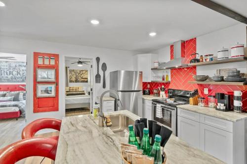 St. Augustine Casa | Hidden Lighthouse Bungalow Renovated 2 Beds Dogs Ok
