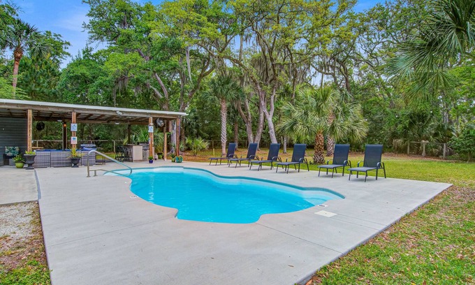 Edisto Island Casa | Hidden Oasis home with game room, saltwater pool and fire pit