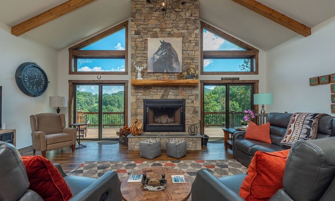 Burnsville Casa | Hidden River Ridge | River Access + Mountain Views