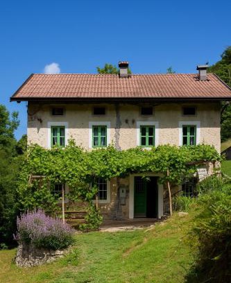 Kambresko Casa | Hidden Valley House - a rustic retreat
