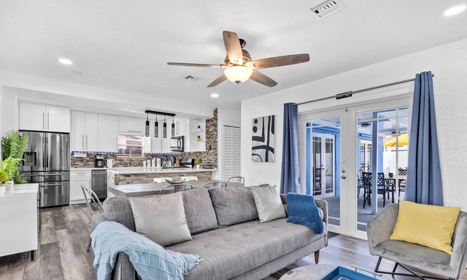Driftwood Casa | Hideaway 3 Bedrooms with Private Pool and Game Room