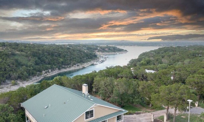 Leander Casa | Hideaway in our 3 story home! GameRoom, great view