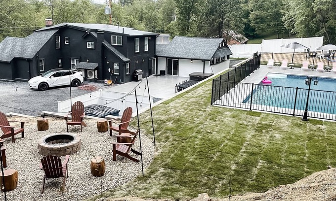 Lake George Casa | Hideaway Lodge - Glen Lake, Lake George