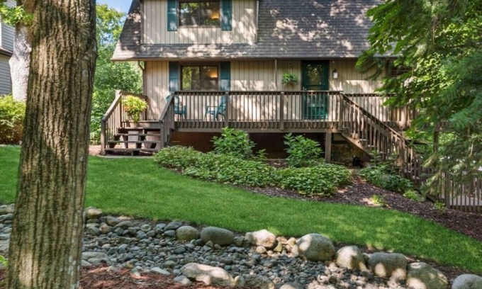 Fontana Casa | Hideaway By The Lake