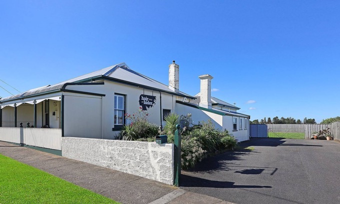 Warrnambool Casa | HiderWay - Period Home
