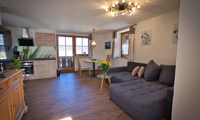 Unterschonau Apartamento | Tablero alto, para 2 personas, 46 metros cuadrados, con sala de estar, dormitorio adicional y balcón.