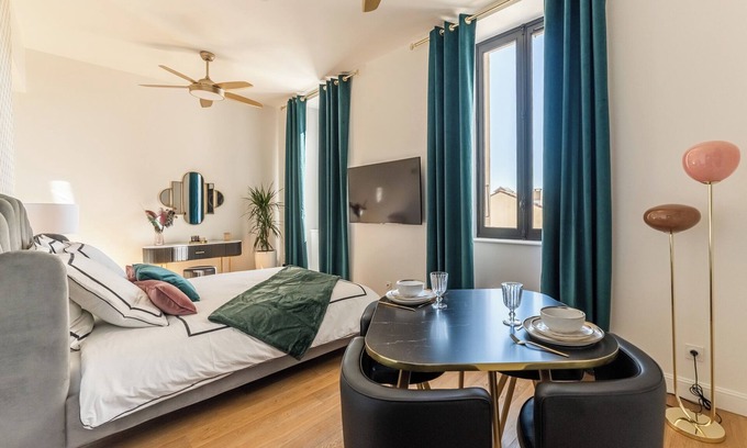 Convention Apartamento | High-class apartment near the Halles de Narbonne -Local bike -Autonomous arrival
