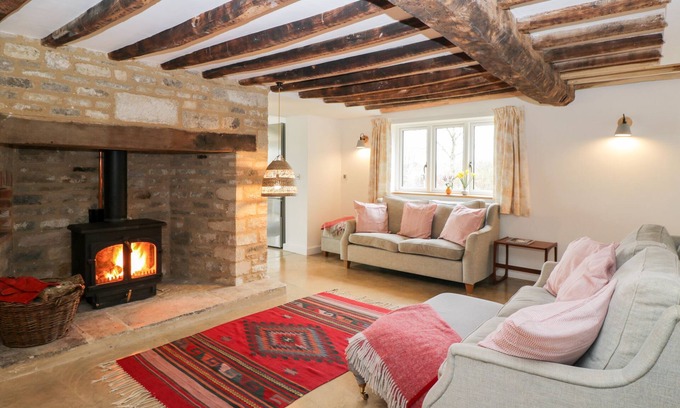 South Leigh Cabaña | High Cogges Farm Holiday Cottages