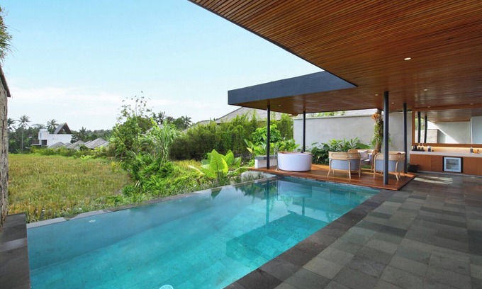 Ubud City-Centre Complejo | High End, Experience Two Bedroom Pool Villa - Ubud