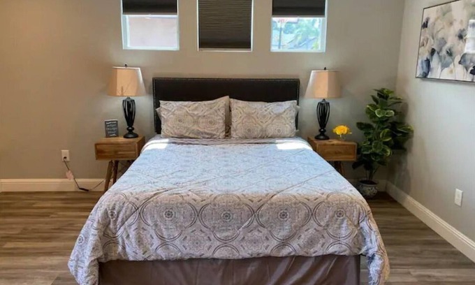 Columbia Casa | High End Guest House by I-5, Bethel, Simpson