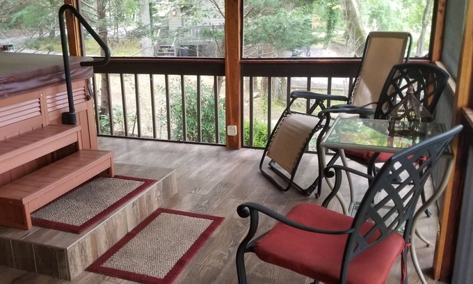 Murphy Casa | Cabina de gama alta frente al río Hiawassee en Murphy, Carolina del Norte