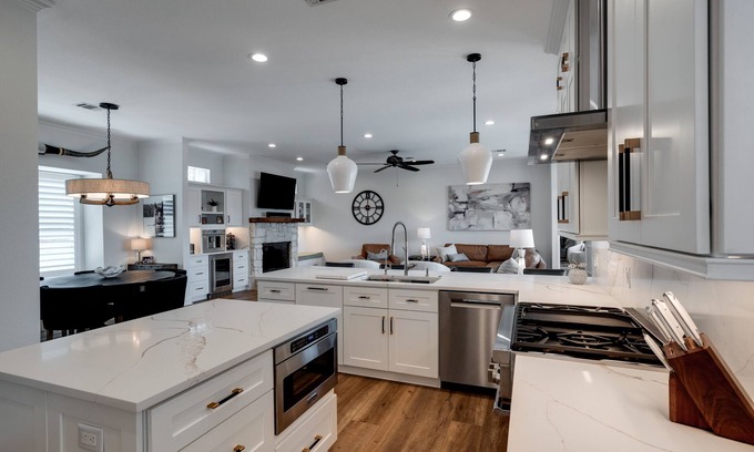 Colleyville Casa | High-end Home Away From Home in Colleyville,