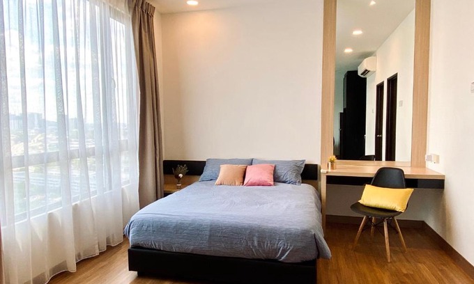 Kampung Bukit Dukong Apartamento | HIGH floor Corner Unit - Landmark Residence 1, Free Wi-Fi, Free Parking, Nice View
