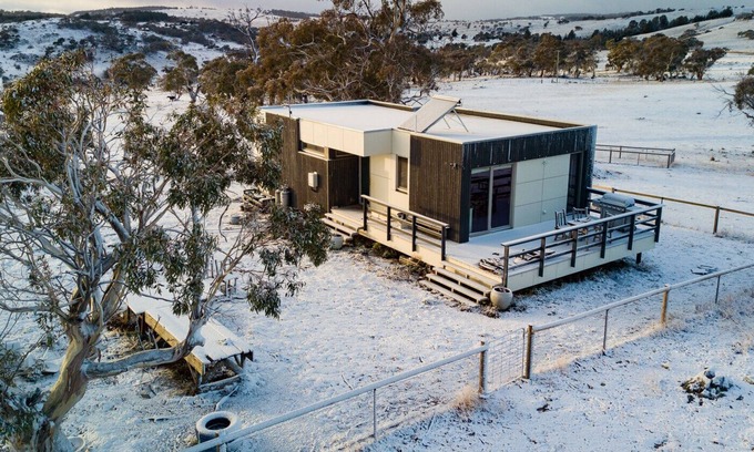 Jindabyne Cabaña | High Ground Estate Farmstay - ECO Pet Family Friendly - 10 Mins From Town
