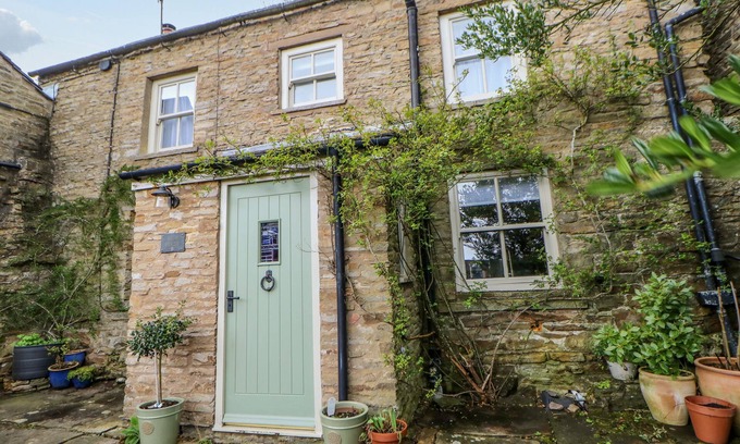 Hawes Cabaña | HIGH HOUSE, pet friendly, character holiday cottage in Hawes
