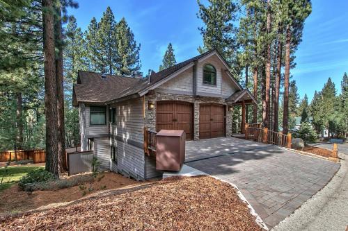 Montgomery Estates Casa | High Meadows Gem