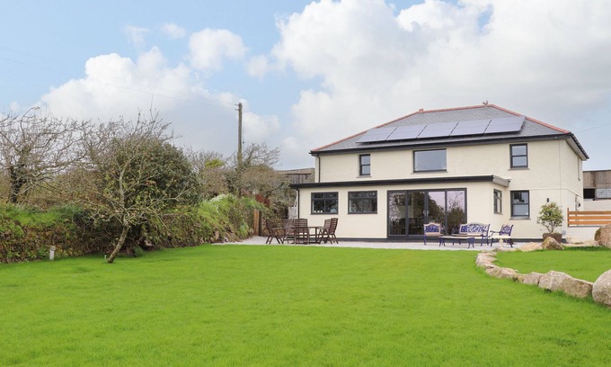 Saint Erth Praze Cabaña | HIGH PARK HOUSE, pet friendly, character holiday cottage in Helston