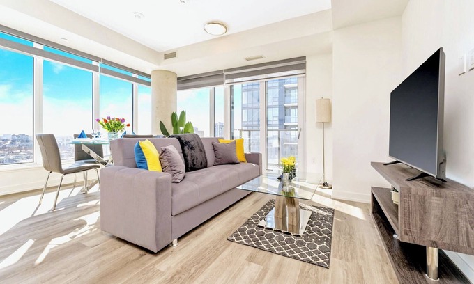 Kitchener Apartamento | High Rise 1BR Building w Gorgeous Views
