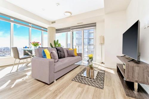 Kitchener Apartamento | High Rise 1BR Building w Gorgeous Views