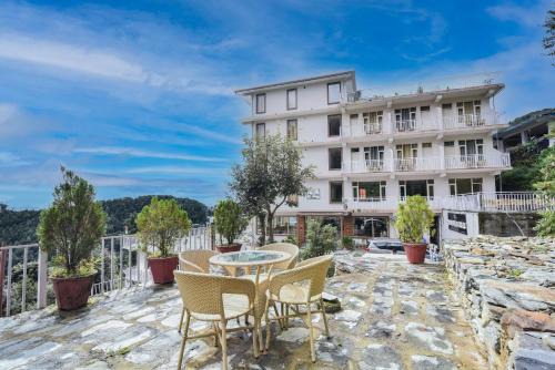 Bhagsu Nag Casa | High Sky Resort - Best Luxury Hotel in Dharamkot