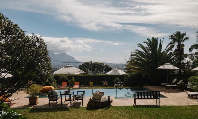 Steenberg Estate Casa | High Timbers Lodge