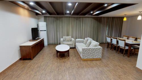Gohan Complejo | High1 Condominium