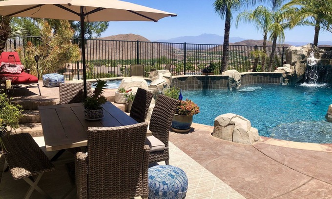 Lake Elsinore Casa | Highest Quality Beds, Pool, View & Amenities Here