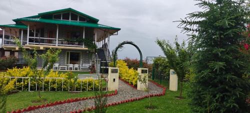 Tehri Range Cama Y Desayuno | HighField Villa