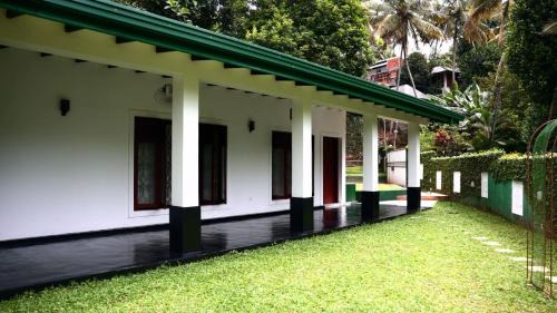 Yatinuwara Cama Y Desayuno | Highgarden Hideaway Peradeniya B&B