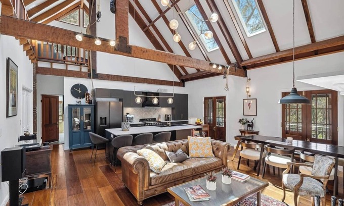 Bowral Casa | 'Highgate' - As featured on the Cover of Highlife Magazine. World Class Highlands living.