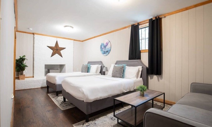 Birmingham Casa | Highland Drive Hideaway