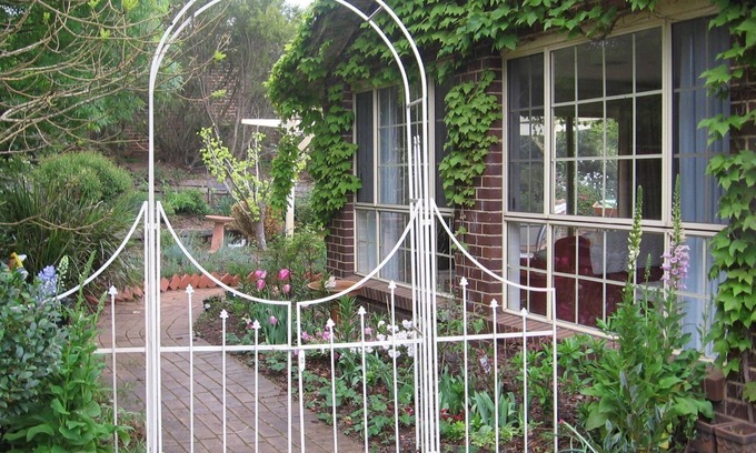 Moss Vale Cama Y Desayuno | Highland Garden Hideaway