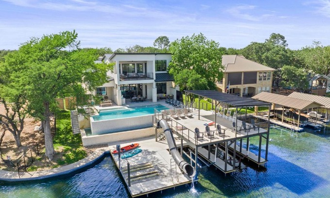Marble Falls Casa | Highland Harmony New Listing Intro Pricing