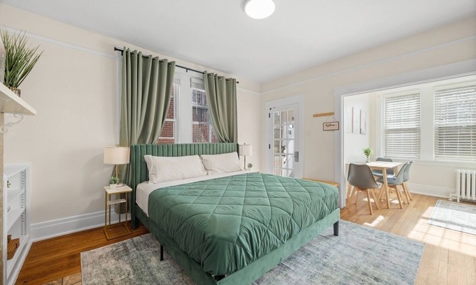 Pittsburgh Apartamento | HIghland Park Heritage Studio