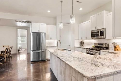 Hurricane Casa | Highlander townhouse