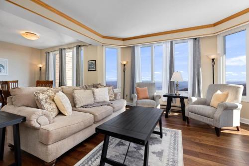 Chestnut Springs Casa | Highridge Court 24 with Wintergreen Advantage